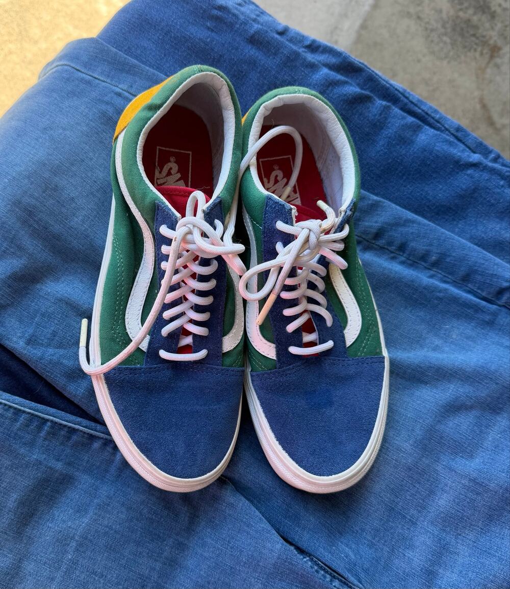 Vans old school yacht club
Women’s size 9.5 men’s size 8